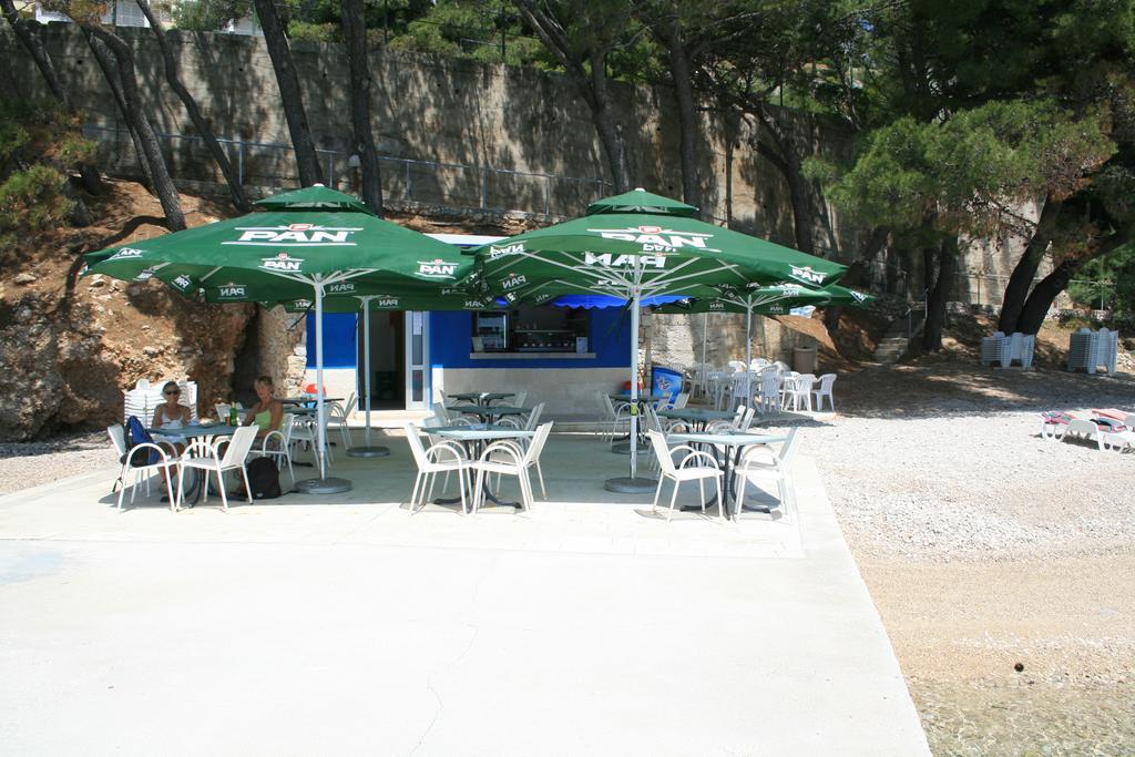 Villa Ljetni San オミシュ エクステリア 写真